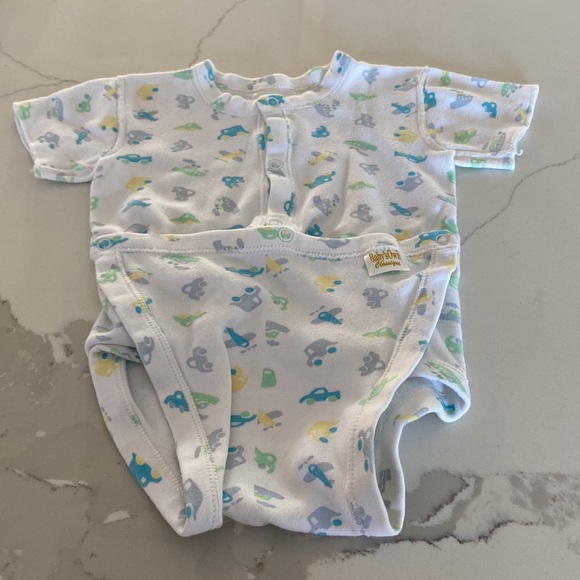 Bundle of Onesies and Vests - Picture 7 of 9